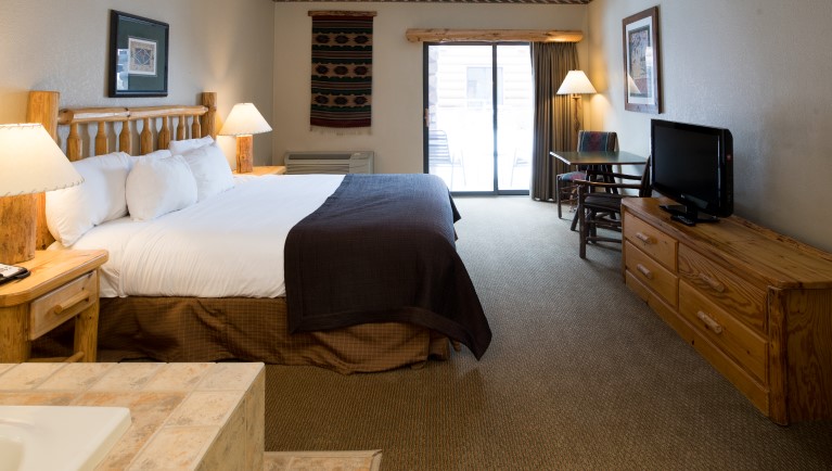 The Junior Whirlpool Suite